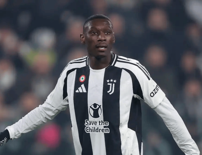 米兰体育热议穆阿尼转会大戏上演：巴黎要价过高，尤文深思熟虑